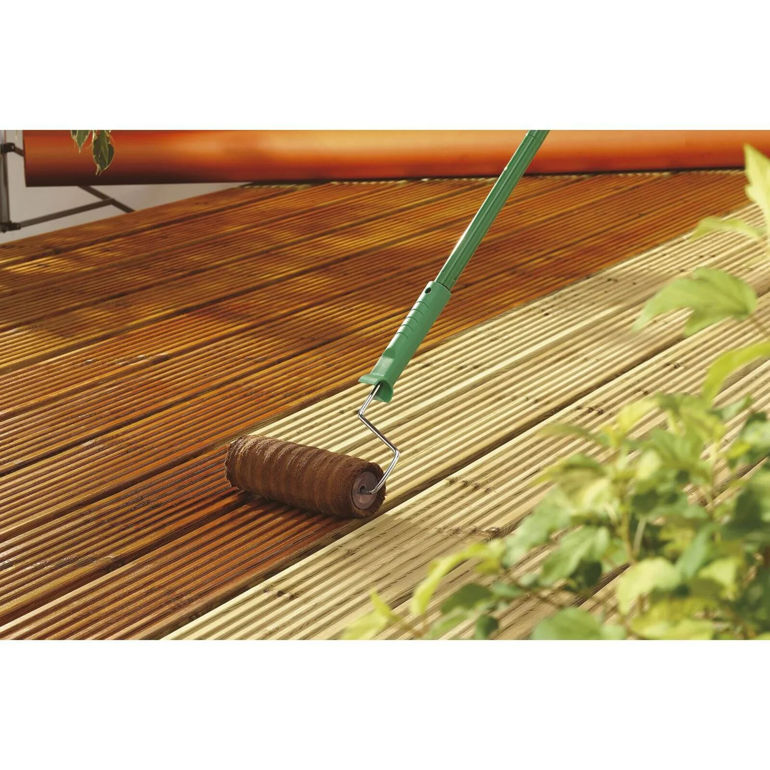 Cuprinol UV Guard Decking Oil Natural Oak - 5L 2 Cuprinol UV Guard Decking Oil Natural Oak - 5L - Image 2