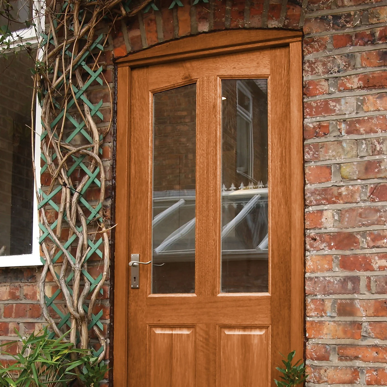 Sadolin Outdoor Wood Varnish Clear Matt - 750ml 2 Sadolin Outdoor Wood Varnish Clear Matt - 750ml - Image 2