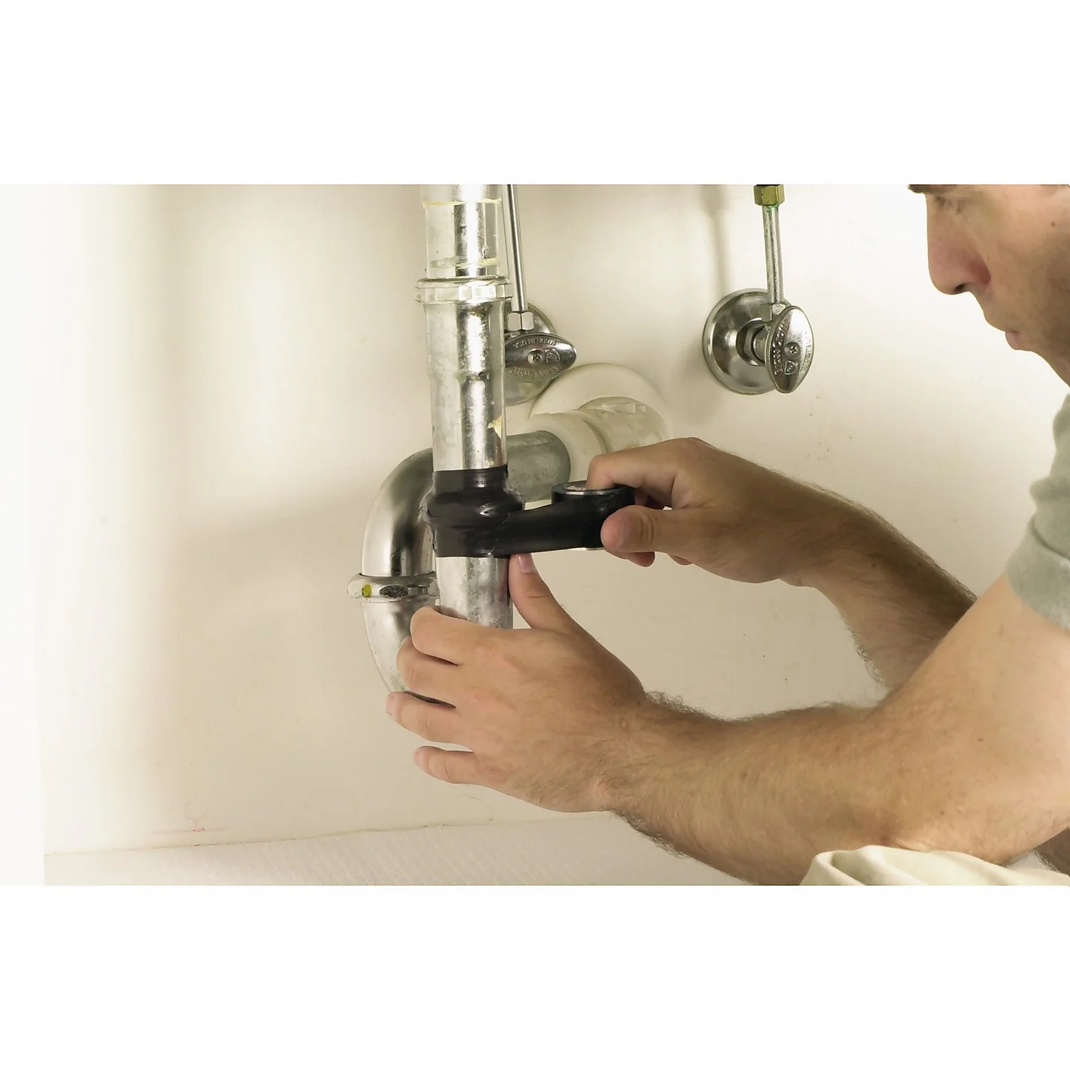 Duck Wrap-fix Self Fusing Repair Tape 25mm X 3m 5 Duck Wrap-fix Self Fusing Repair Tape 25mm X 3m - Image 5