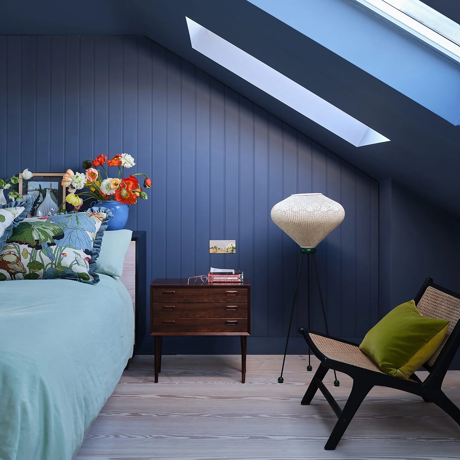 Farrow & Ball Estate Matt Emulsion Paint No.308 Wine Dark - 2.5L 2 Farrow & Ball Estate Matt Emulsion Paint No.308 Wine Dark - 2.5L - Image 2