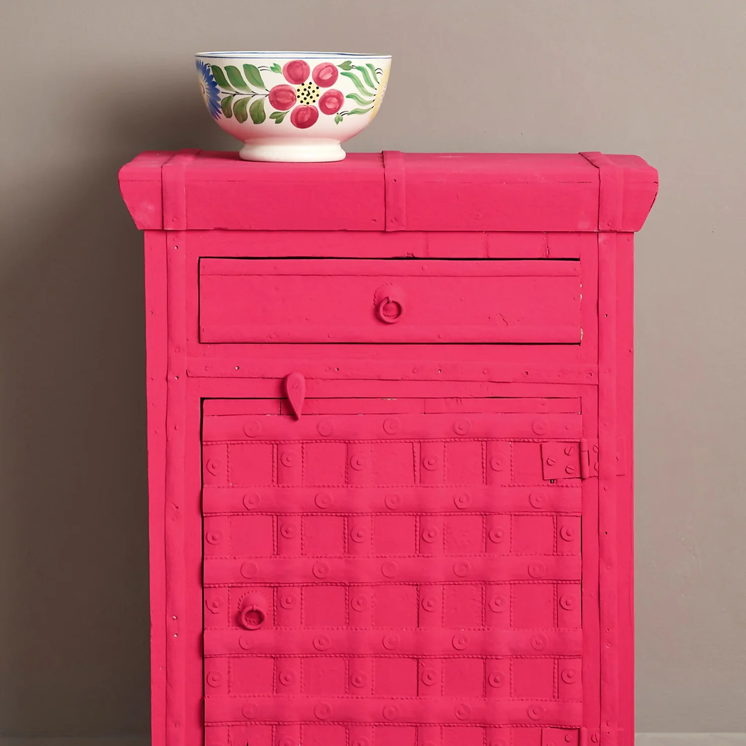 Annie Sloan Capri Pink Chalk Paint - 120ml 2 Annie Sloan Capri Pink Chalk Paint - 120ml - Image 2