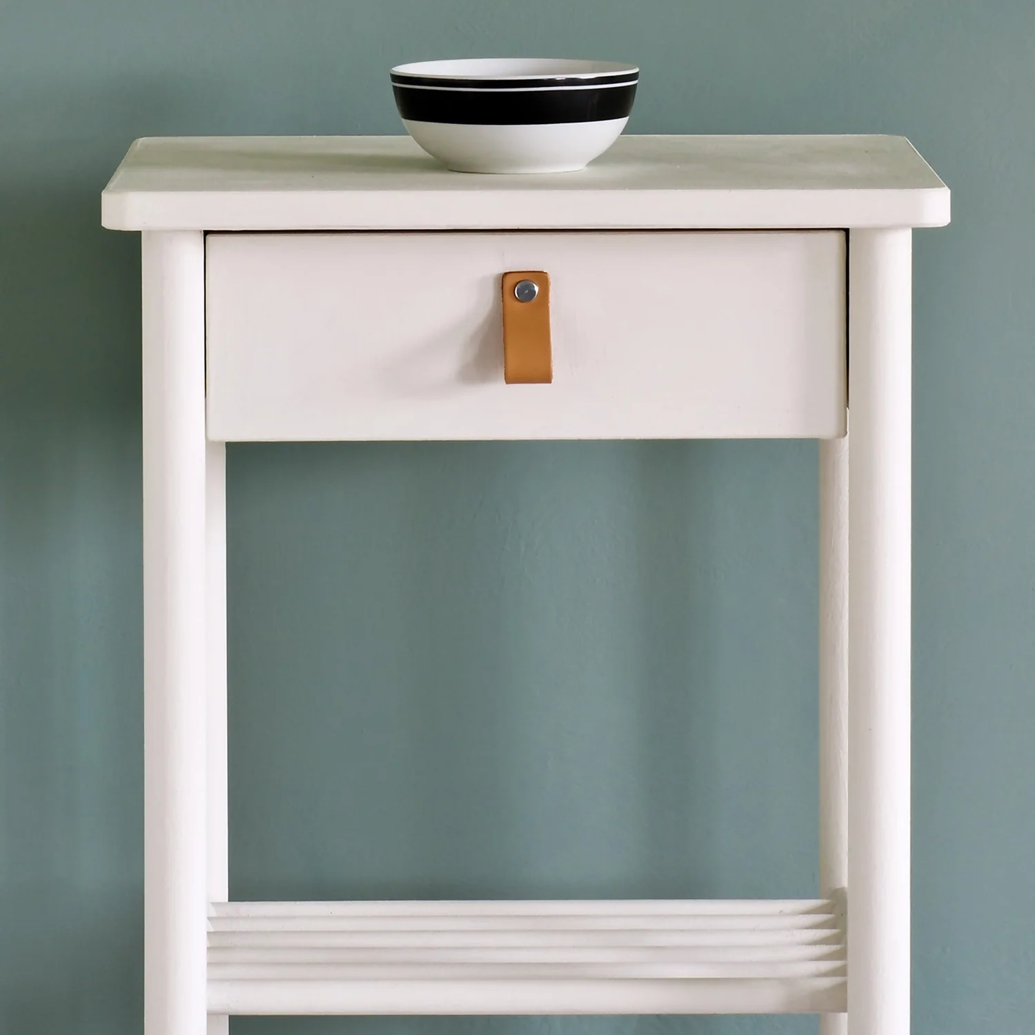 Annie Sloan Old White Chalk Paint - 120ml 2 Annie Sloan Old White Chalk Paint - 120ml - Image 2