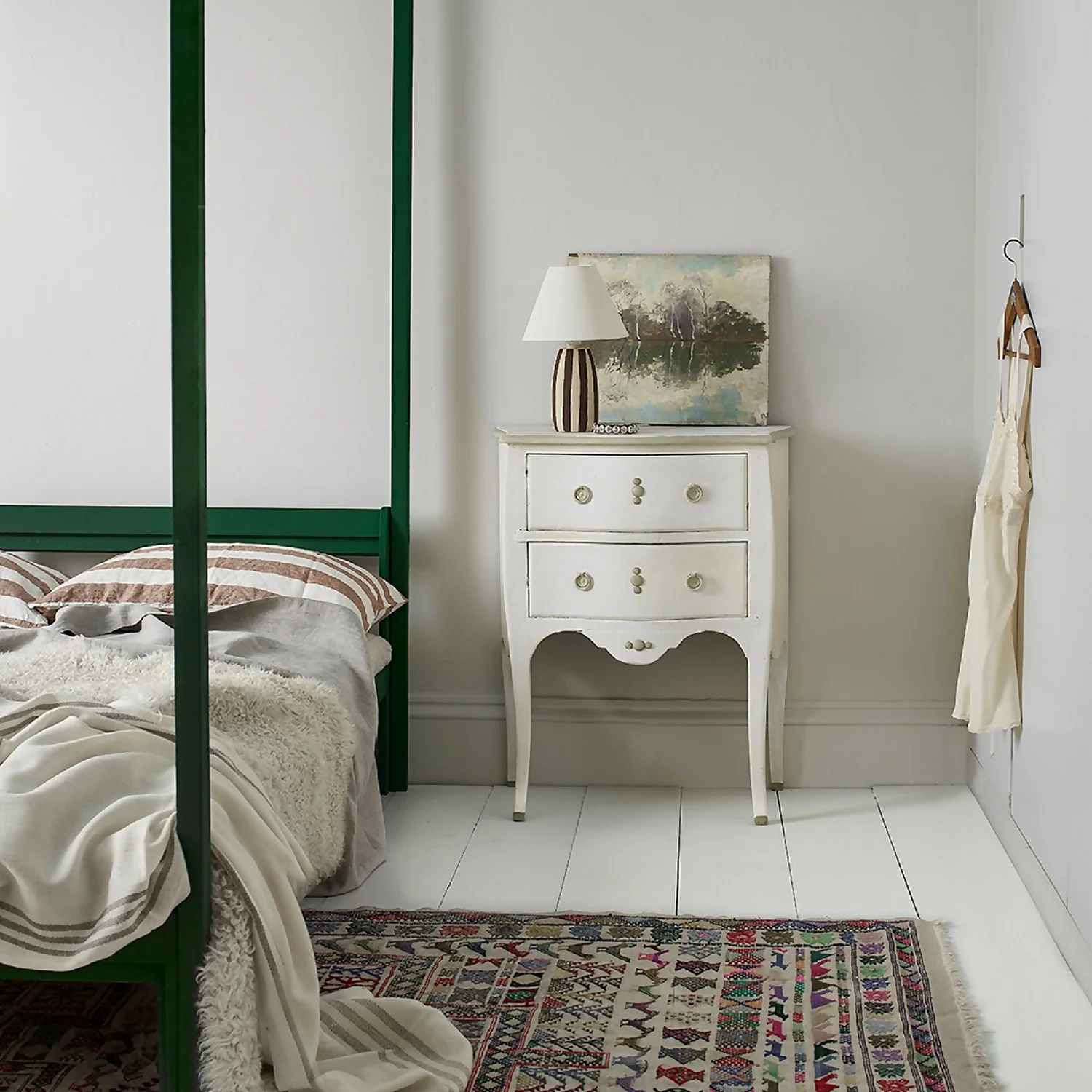 Annie Sloan Wall Paint Pompadour - 120ml 2 Annie Sloan Wall Paint Pompadour - 120ml - Image 2