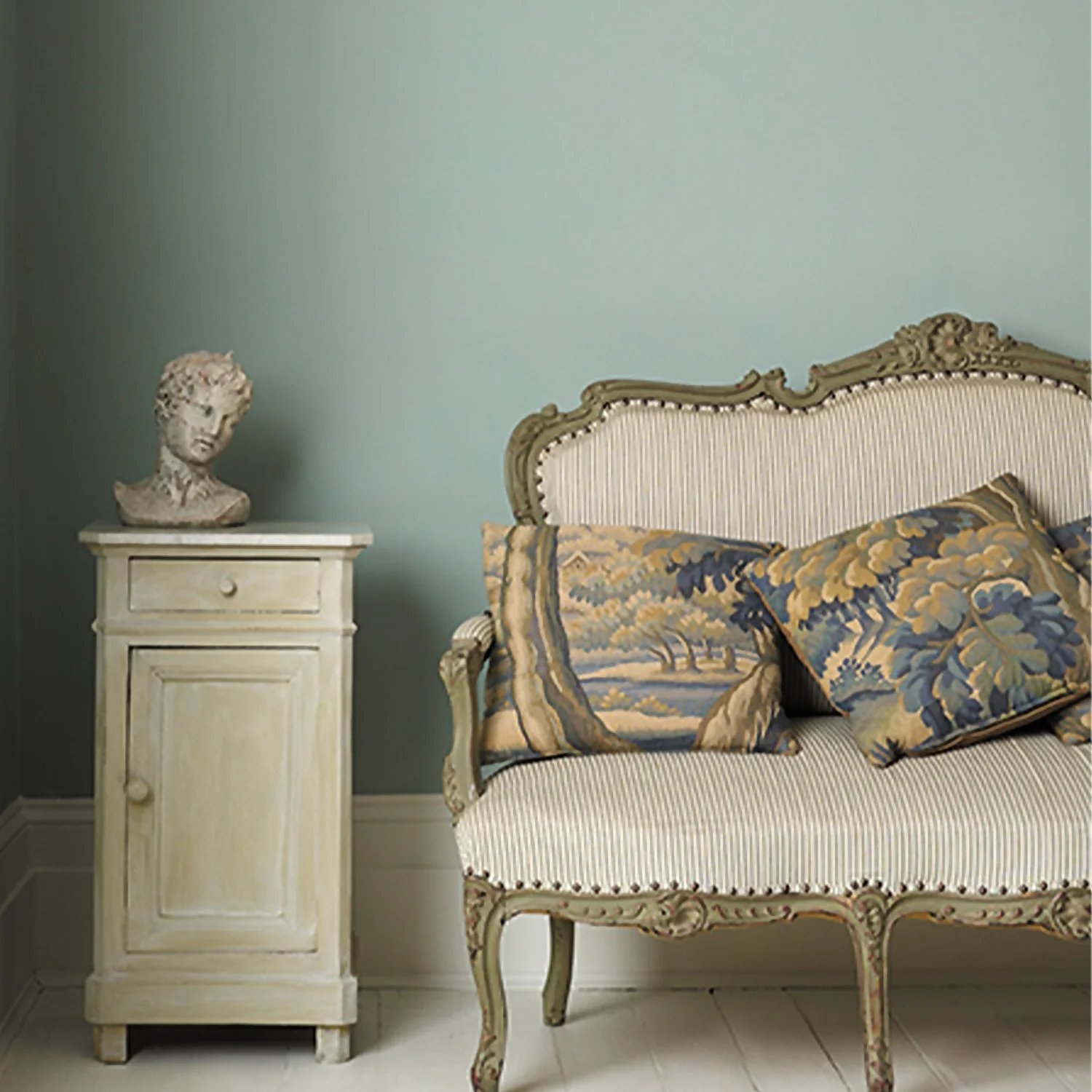 Annie Sloan Wall Paint Pemberley Blue - 2.5L 2 Annie Sloan Wall Paint Pemberley Blue - 2.5L - Image 2