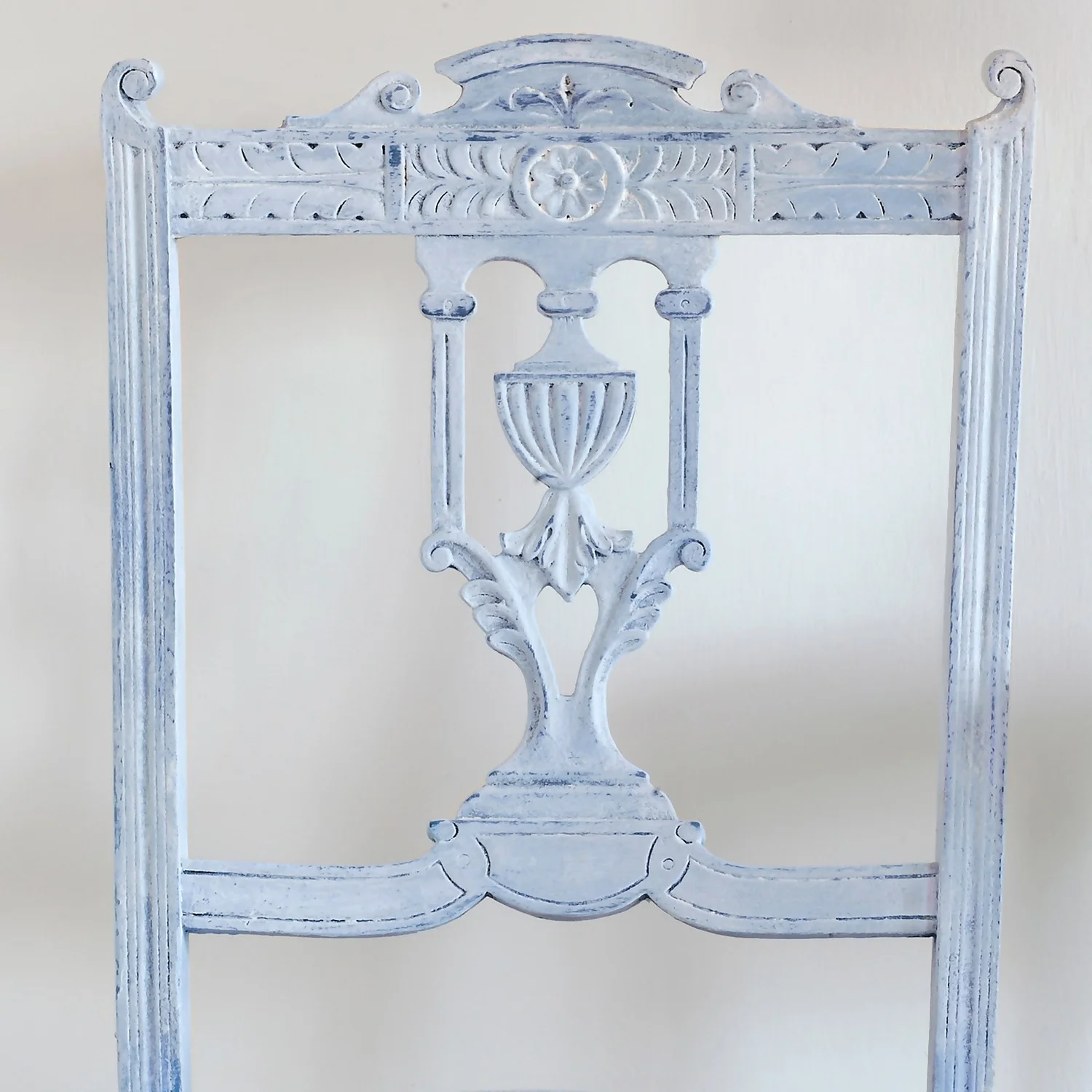 Annie Sloan White Wax - 120ml 2 Annie Sloan White Wax - 120ml - Image 2