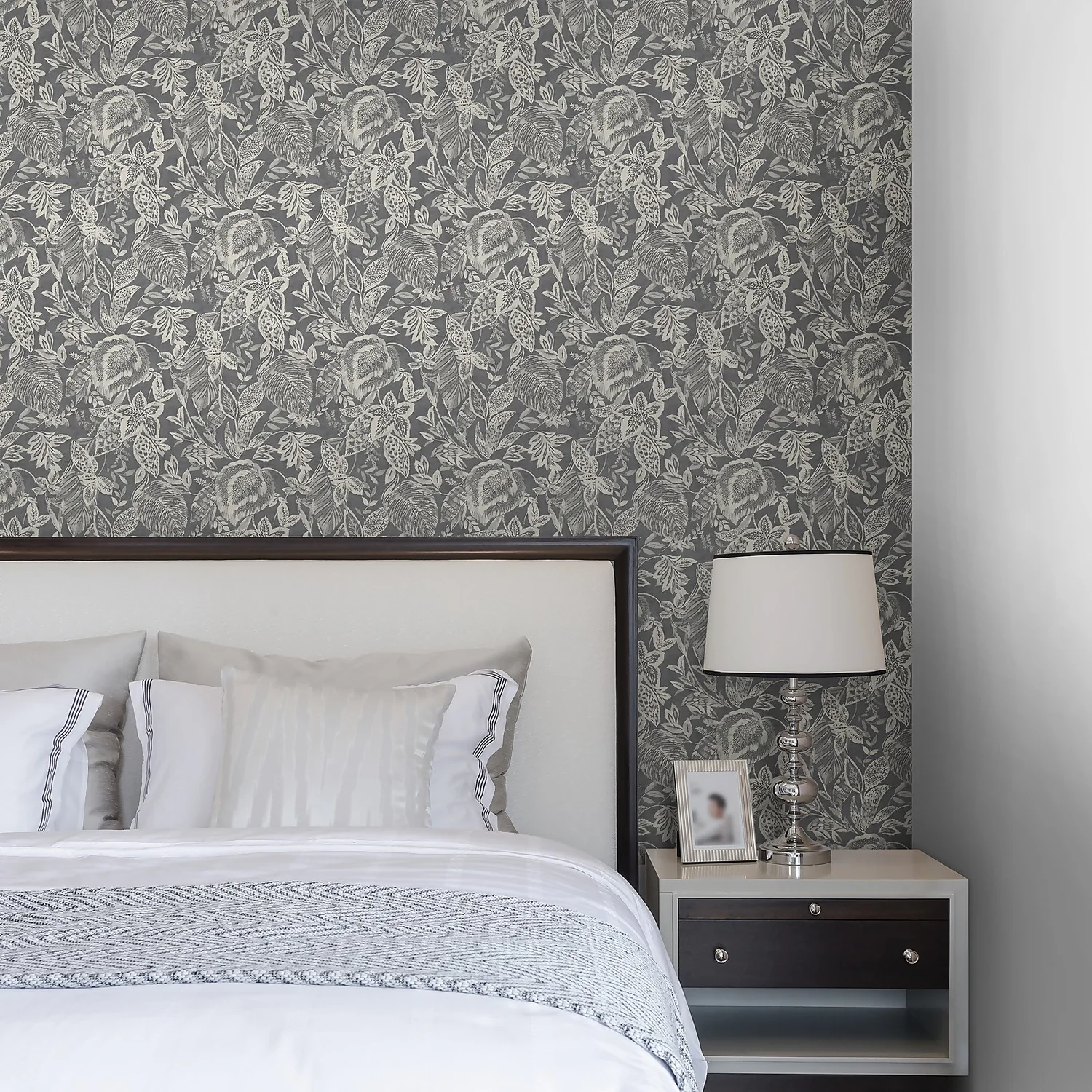 Grandeco Mae Grey Textured Matt Wallpaper 2 Grandeco Mae Grey Textured Matt Wallpaper - Image 2
